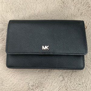 MICHAEL KORS BLACK PURSE
